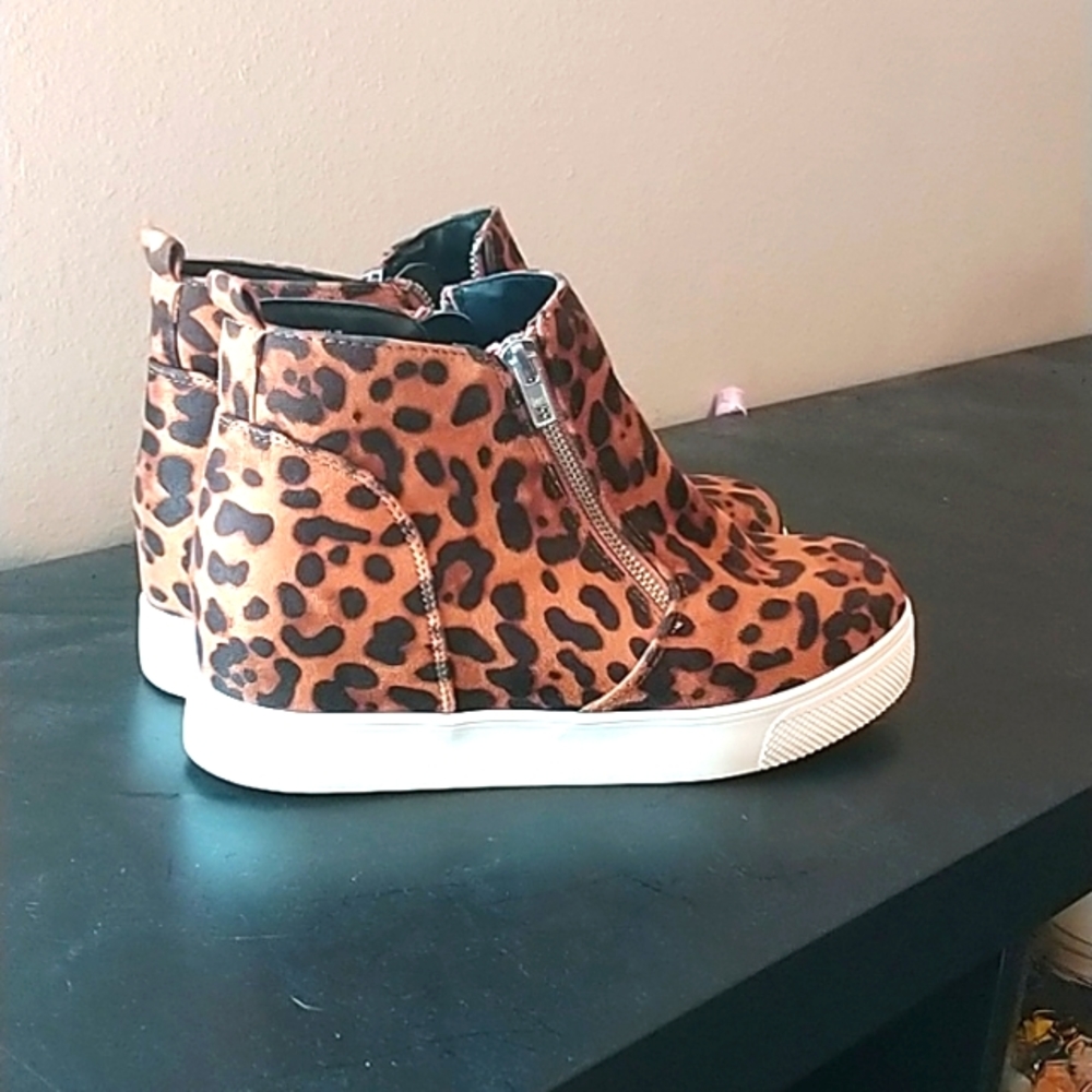Cheetah print hightop sneakers